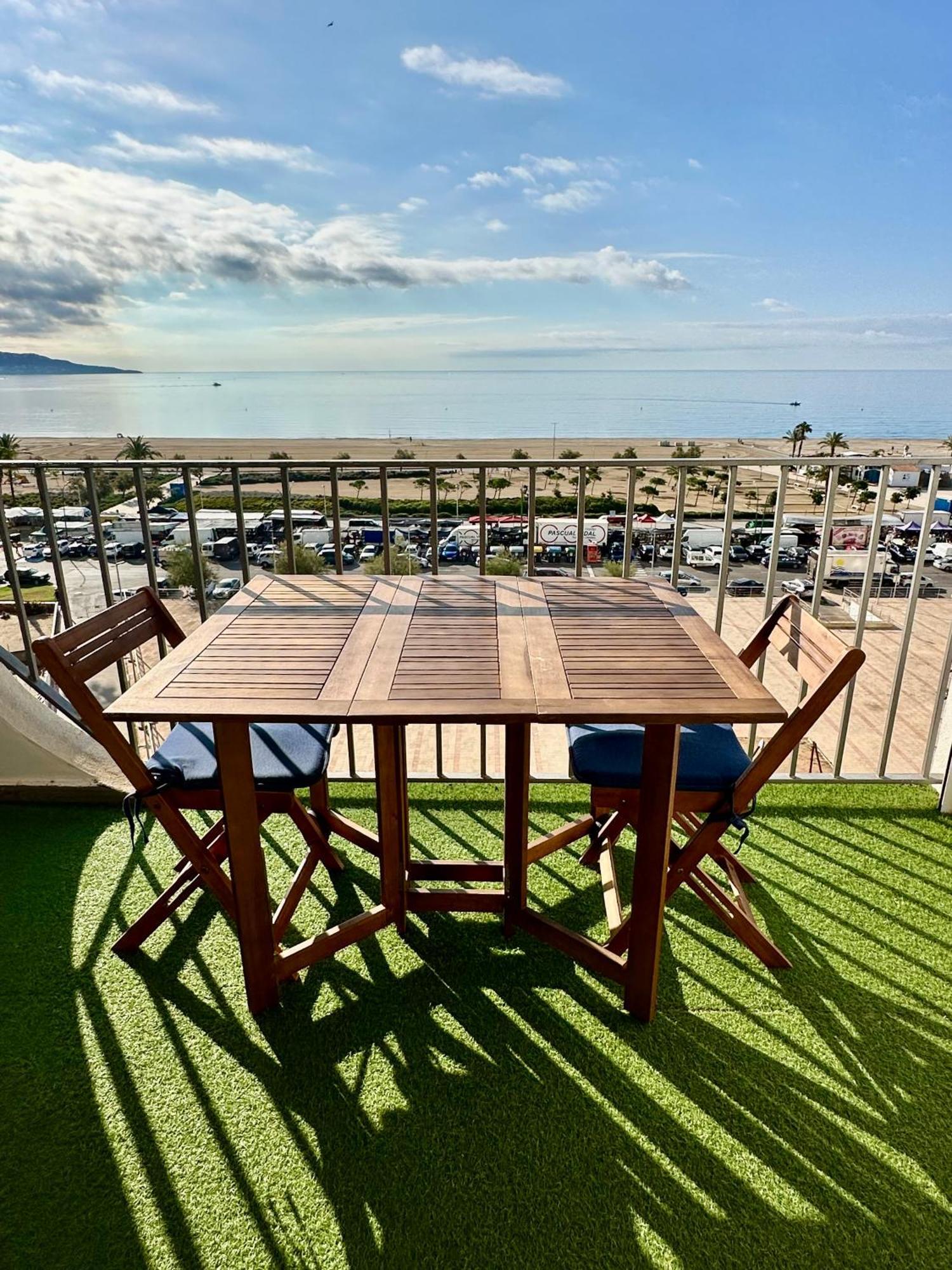 Vistas Frontales Al Mar Apartment Empuriabrava Exterior photo